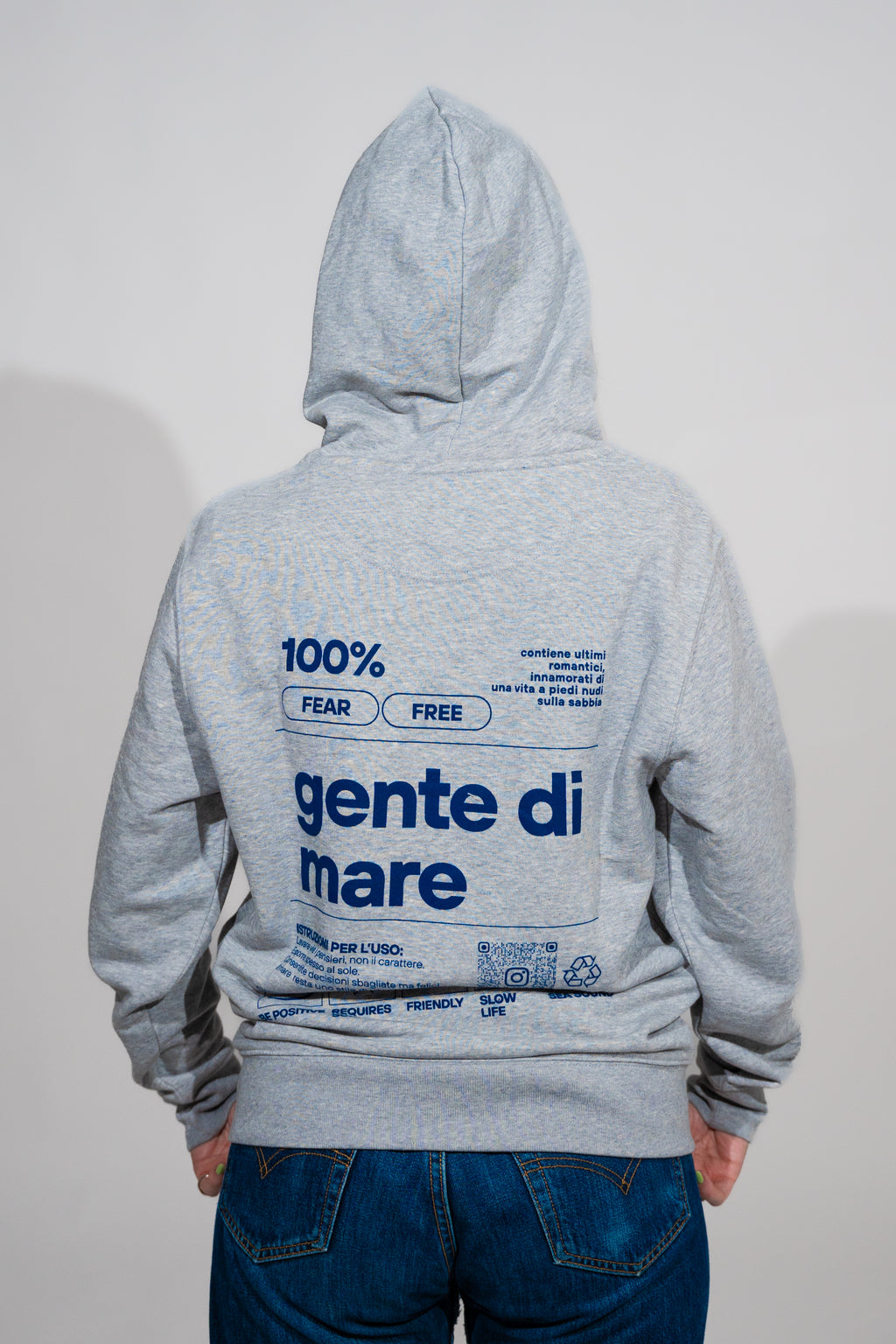 FELPA SGARZATA CAPPUCCIO