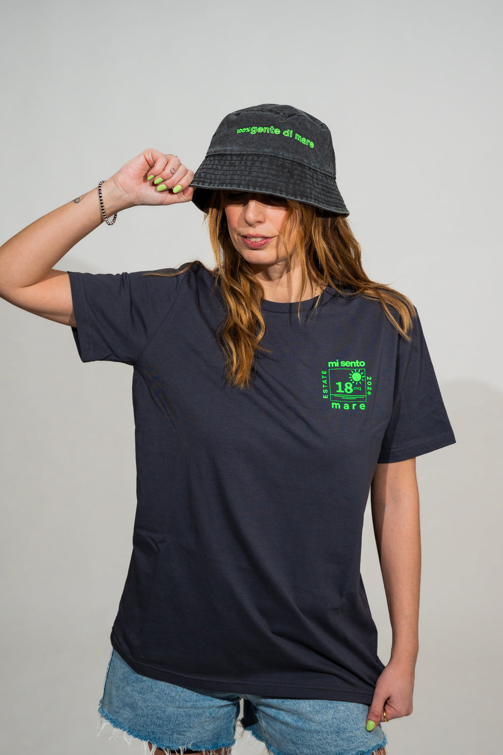 BUCKET HAT